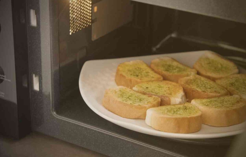 Can You Cook Frozen Garlic Bread in the Microwave