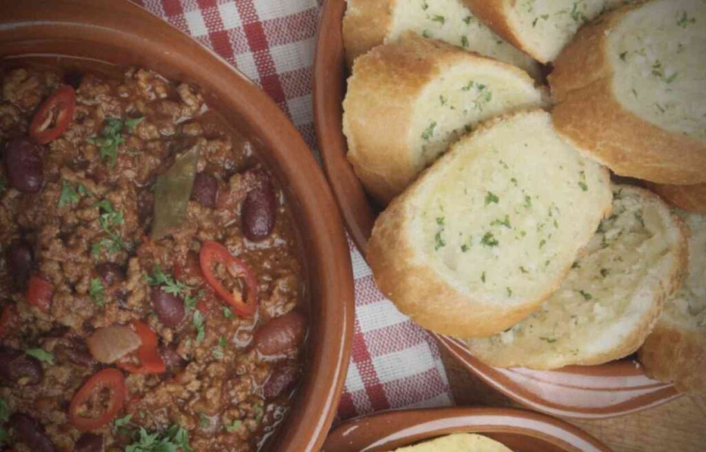Does Garlic Bread Go with Chili
