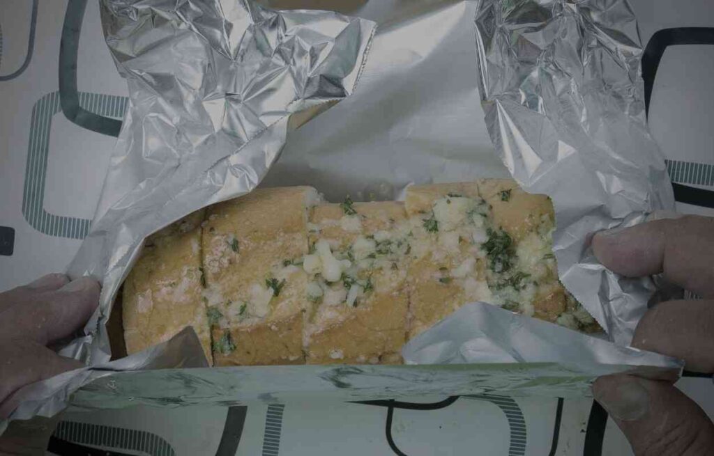 How to Cook Garlic Bread in Foil Bag