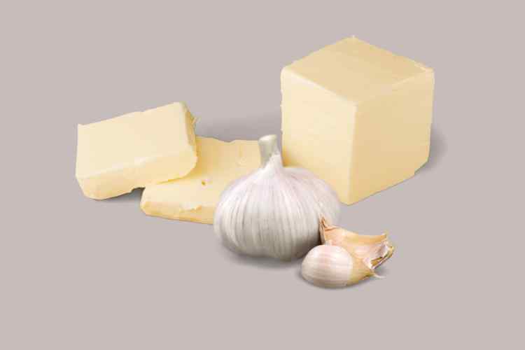 How Long Does Garlic Butter Last? KitchenMince